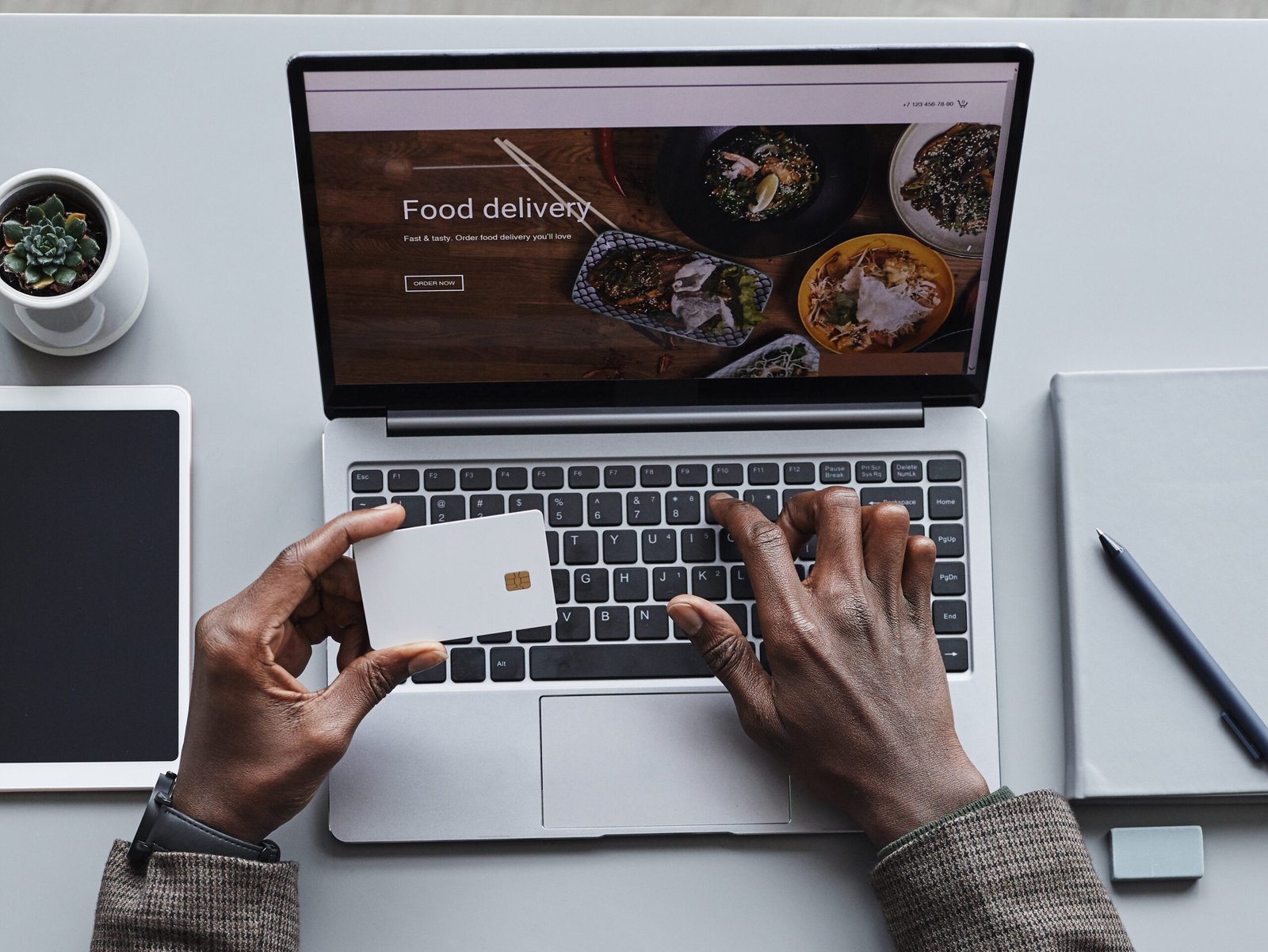 A person purchasing online